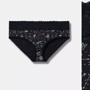 Torrid BoyShort Sz 1 BNWT 'Just Witchy Things'